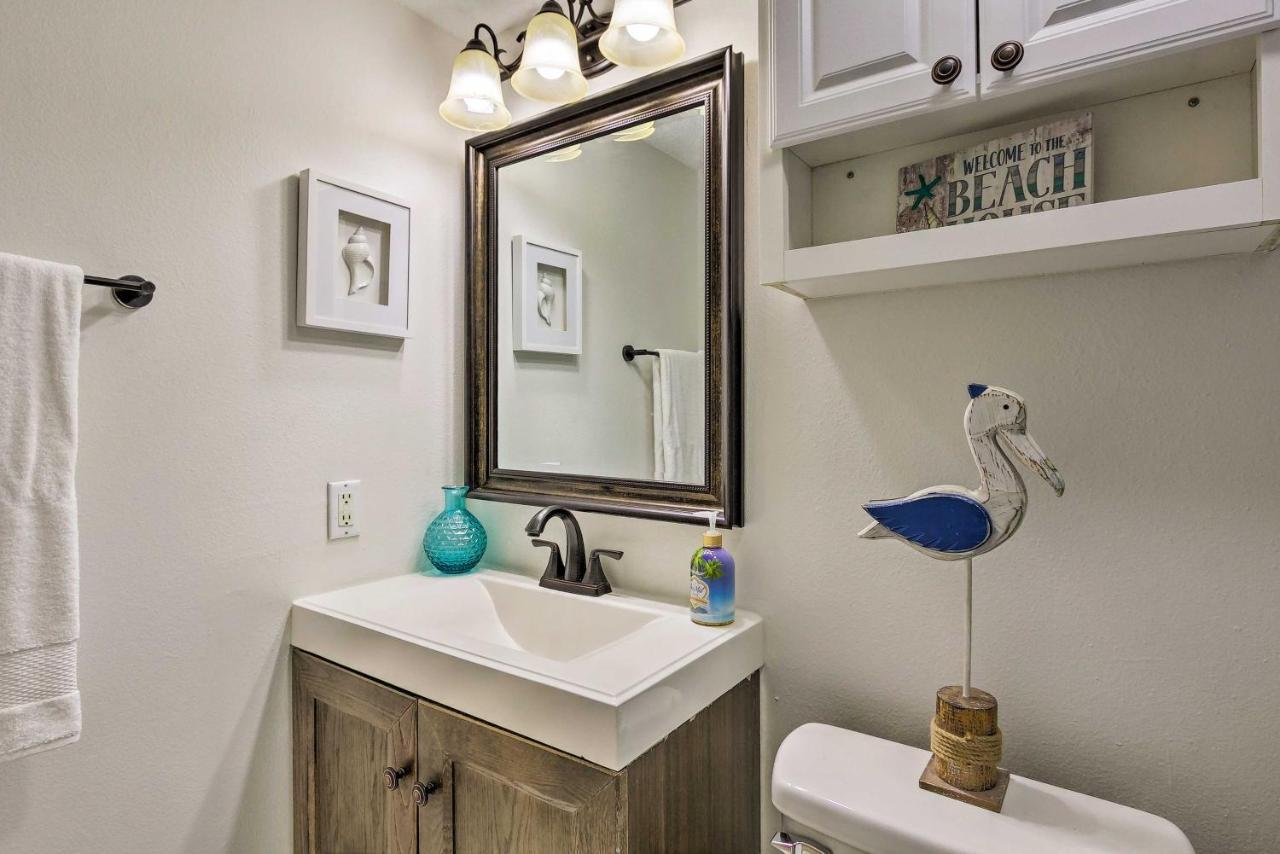 Snowbirds Retreat Walkable Destin Condo With View! Exterior photo